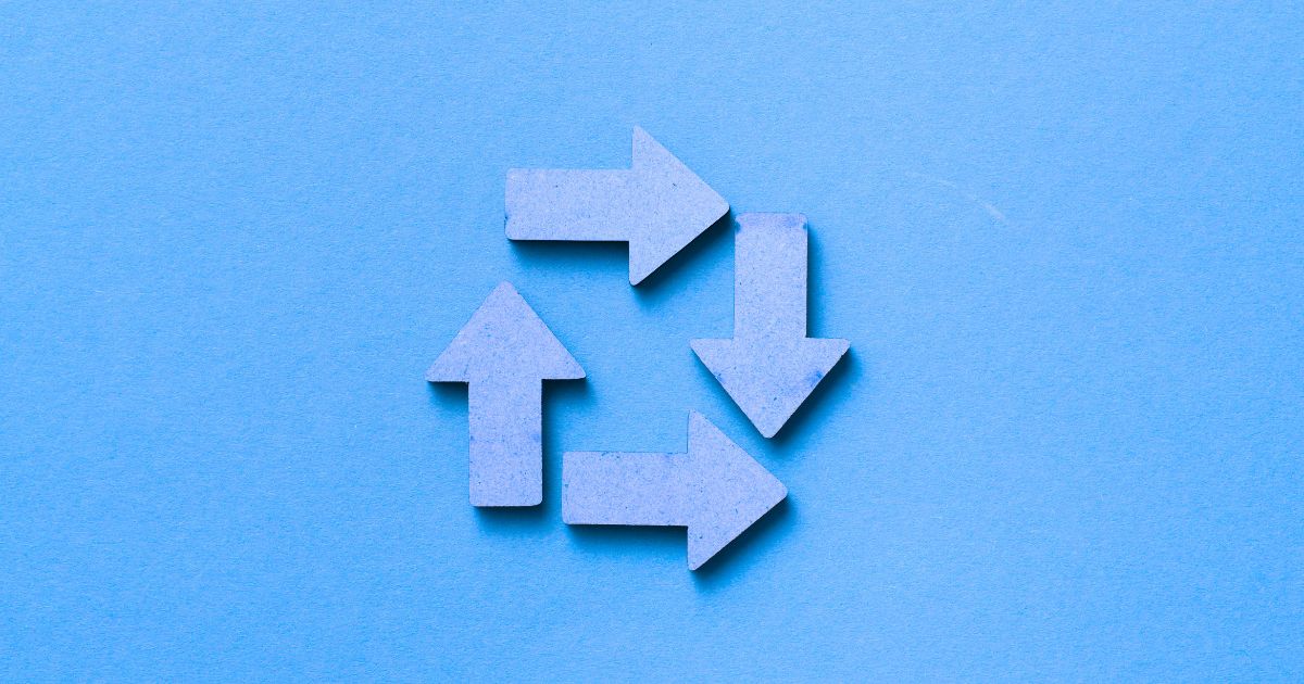 Arrows pointing in a clockwise square